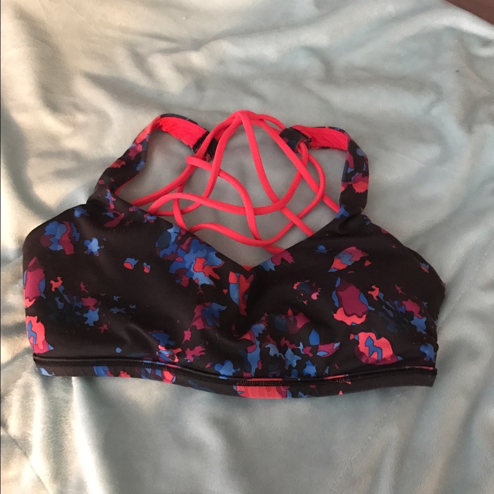 Lululemon sports bra