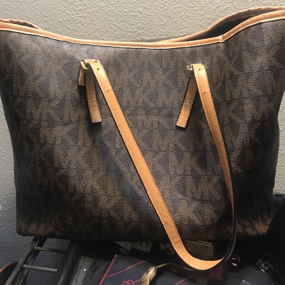Michael Kors Tote