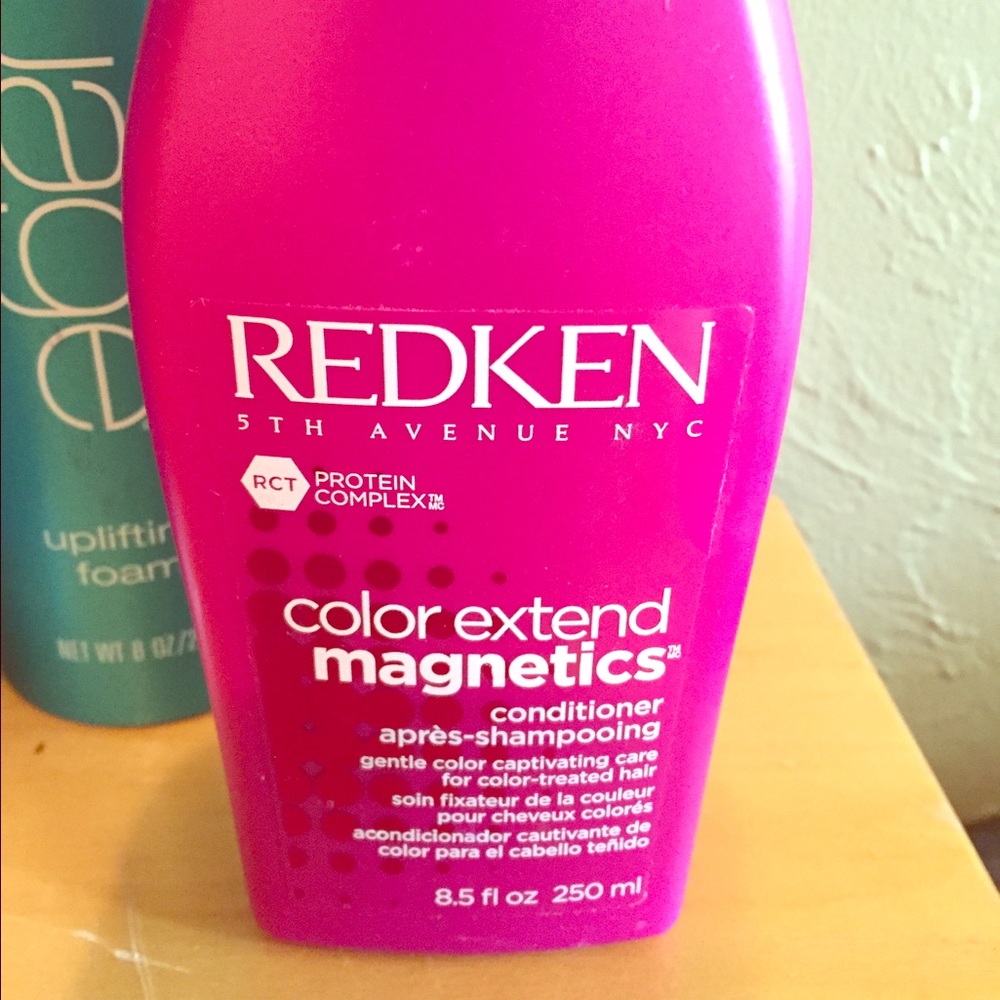 Redken Color Extend Magnetics Conditioner New