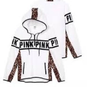 🔴 traded 🔴 Victoria secret pink cheetah anorak