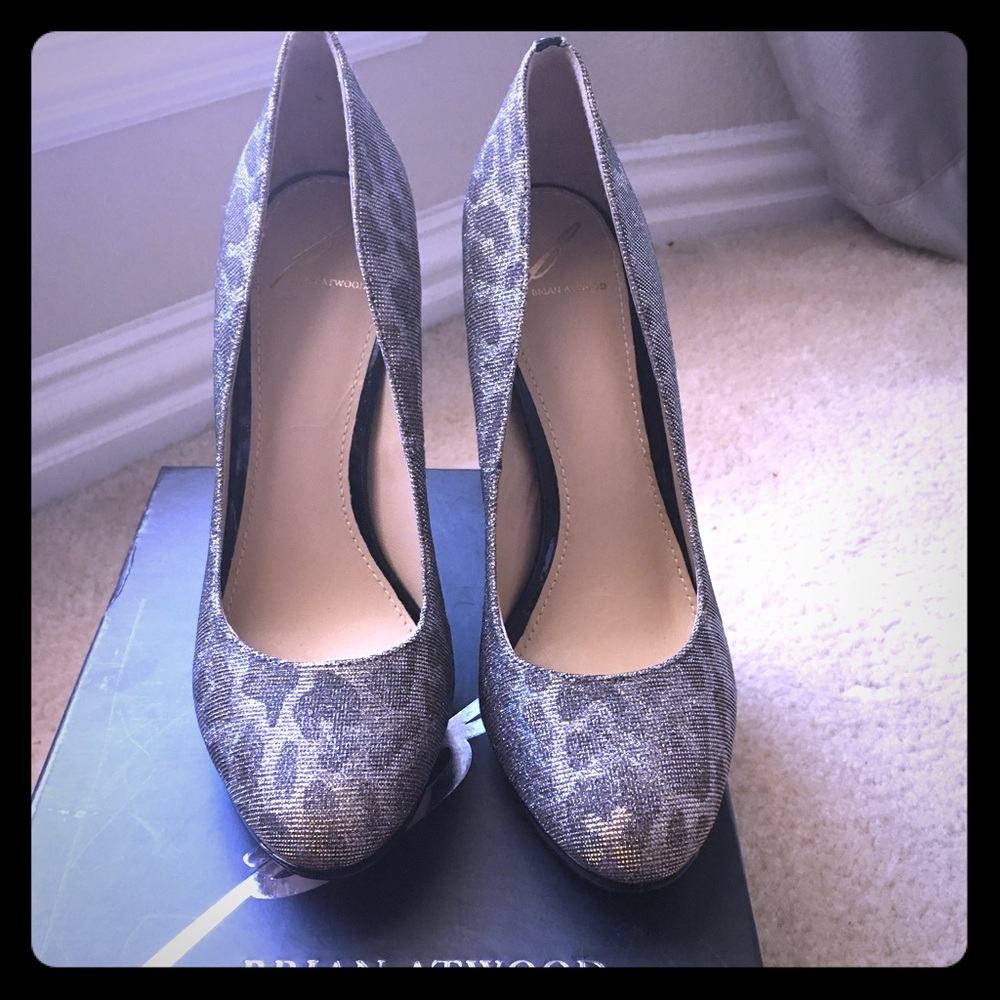 Brian Atwood bffredrique silver glitter pumps 8.5
