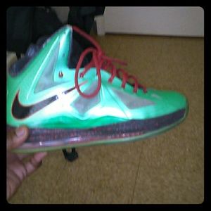 cutting jade lebron 10s
