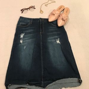 JustFab Skirts - Just Fab Denim Pencil Skirt JustFab Skirts - Just Fab Denim Pencil Skirt