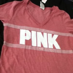 Vs Pink shirt with logo👏💕