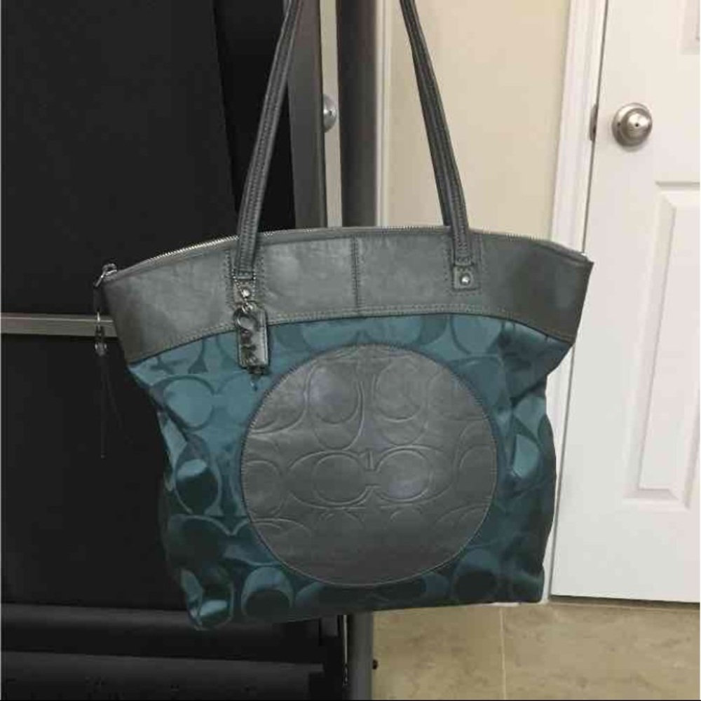 Coach shoulder bag