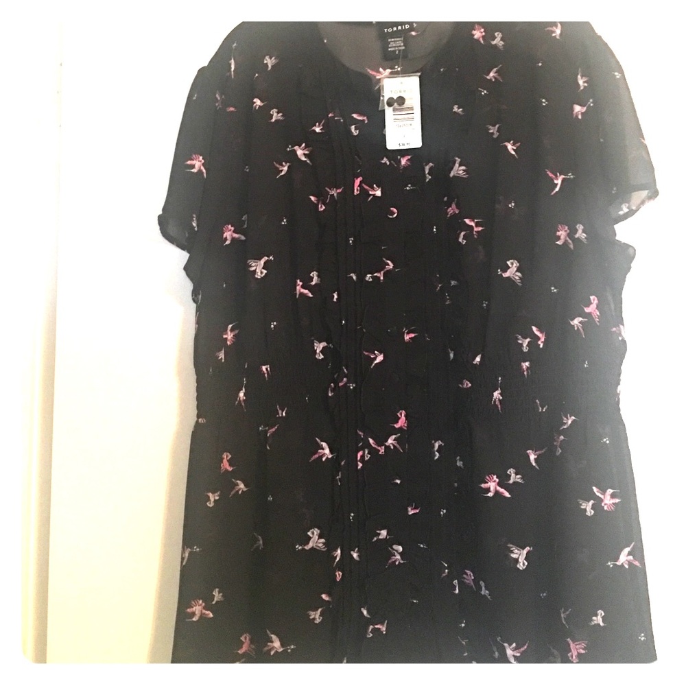 Torrid black hummingbird blouse, size 2 NWT