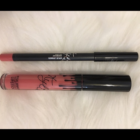 Kylie Cosmetics Velvet Lip Kit - Picture 5 of 8
