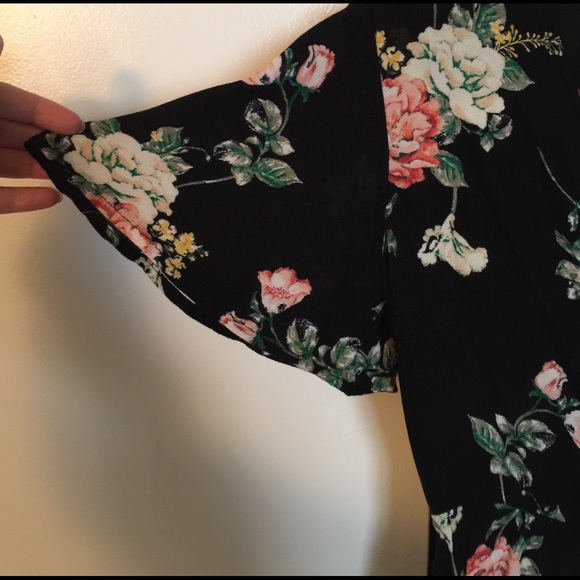 Juniors Xhilaration v-neck black floral dress - Picture 2 of 5