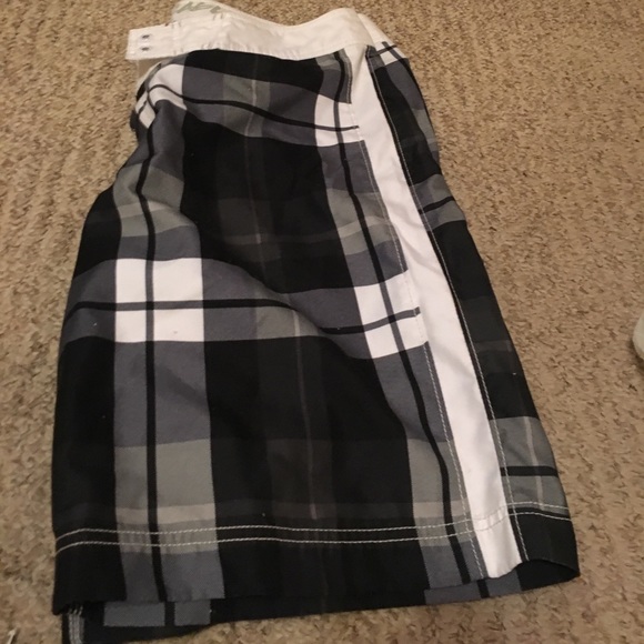 American Eagle Outfitters Board shorts.Size Large. - Picture 3 of 5