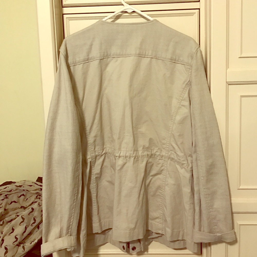 Loft Jacket - Picture 2 of 2