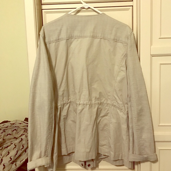 Loft Jacket - Picture 2 of 2