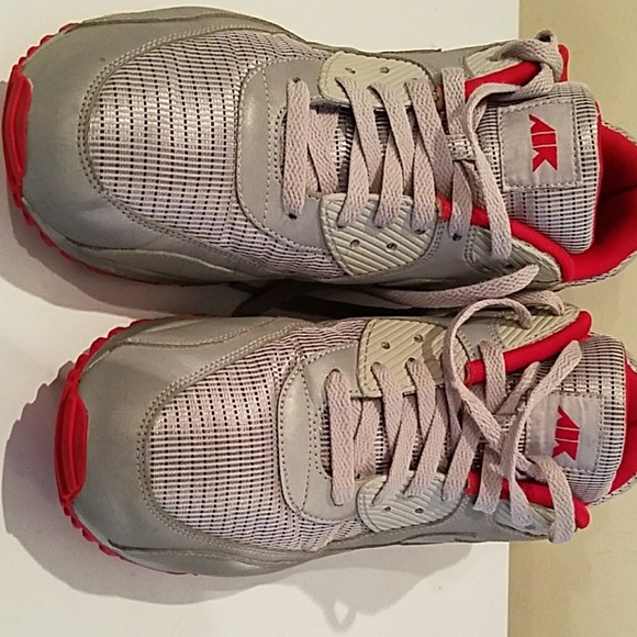 Nike Air Max 2010 Reflective Metallic Silver - Picture 1 of 8