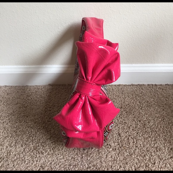 Vera Bradley Frill - Picture 2 of 5