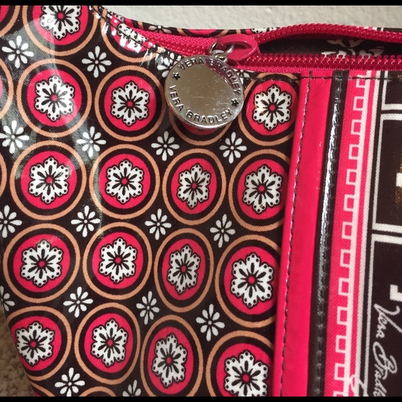 Vera Bradley Frill - Picture 4 of 5