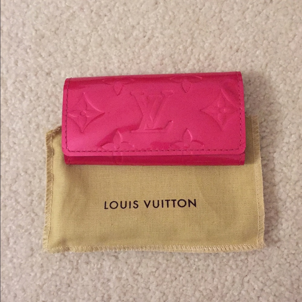 100% Authentic Louis Vuitton Vernis Keycase