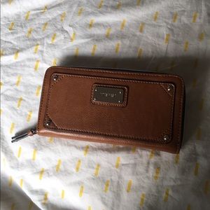 Nine West wallet