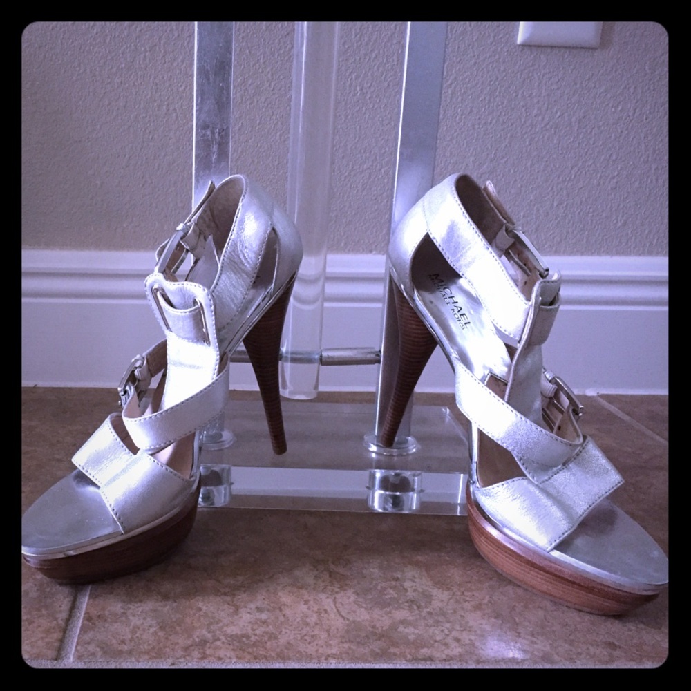 Michael Kors Like New Slvr Wood Platform Heels 9.5