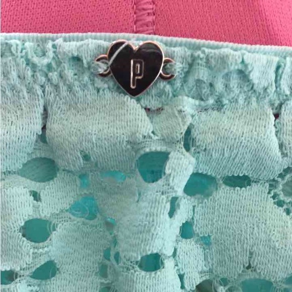 VS Bralette - Picture 3 of 4