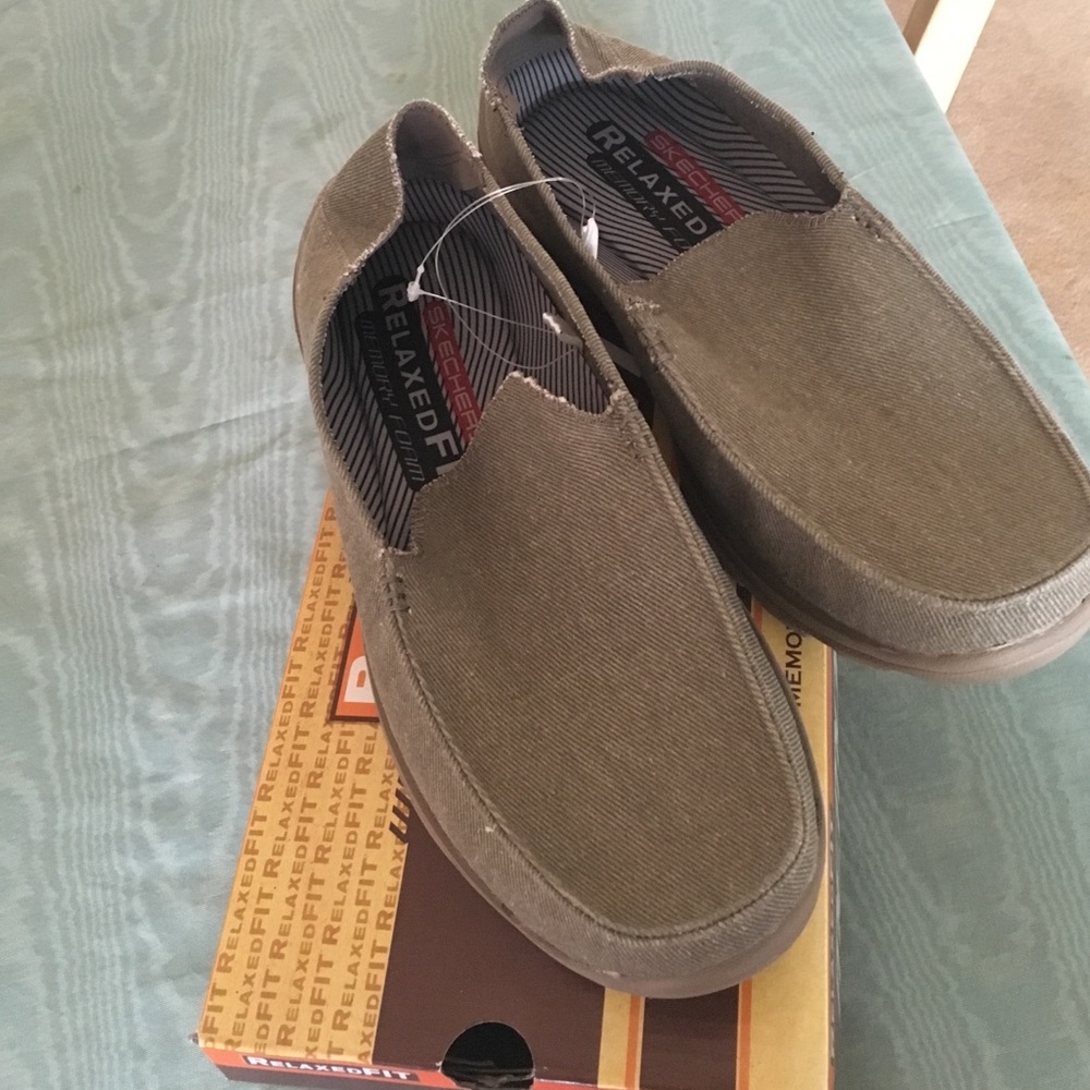 Skecher's Men's Relaxed Fit Shoe