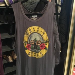 Cute Guns N' Roses tee with the sides cut out