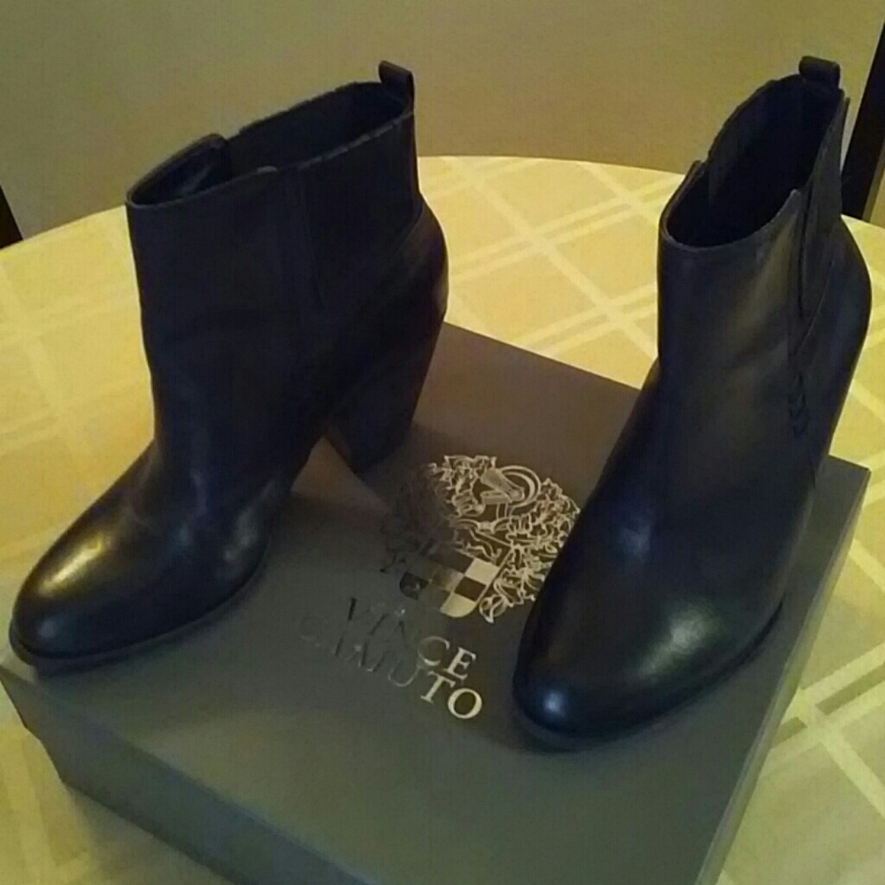 Vincent Camuto Highland ankle boots