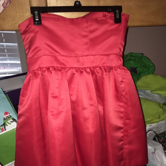 Dress - Picture 2 of 2