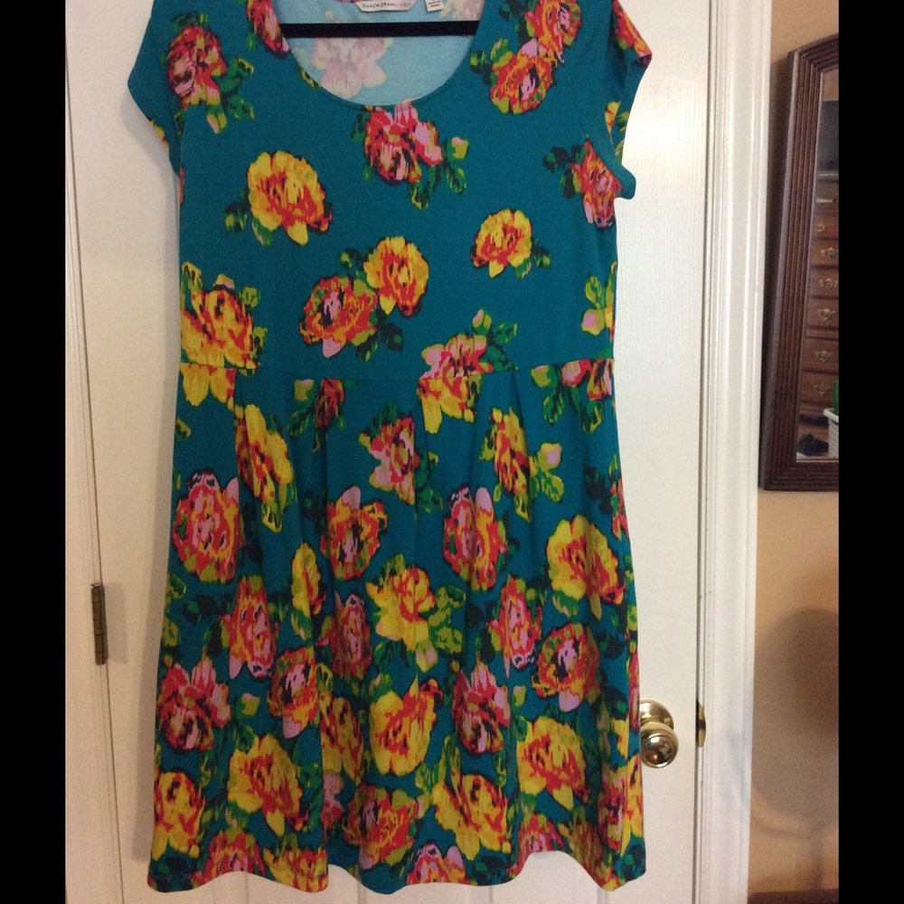 Isaac Mizrahi Live dress
