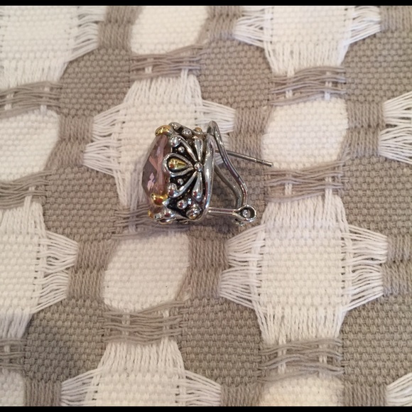 Pink stone earrings - Picture 2 of 2