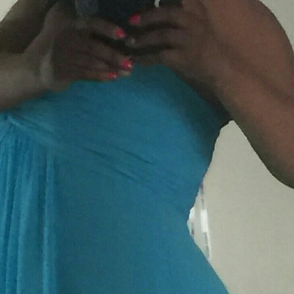 Beautiful formal dress .size 14