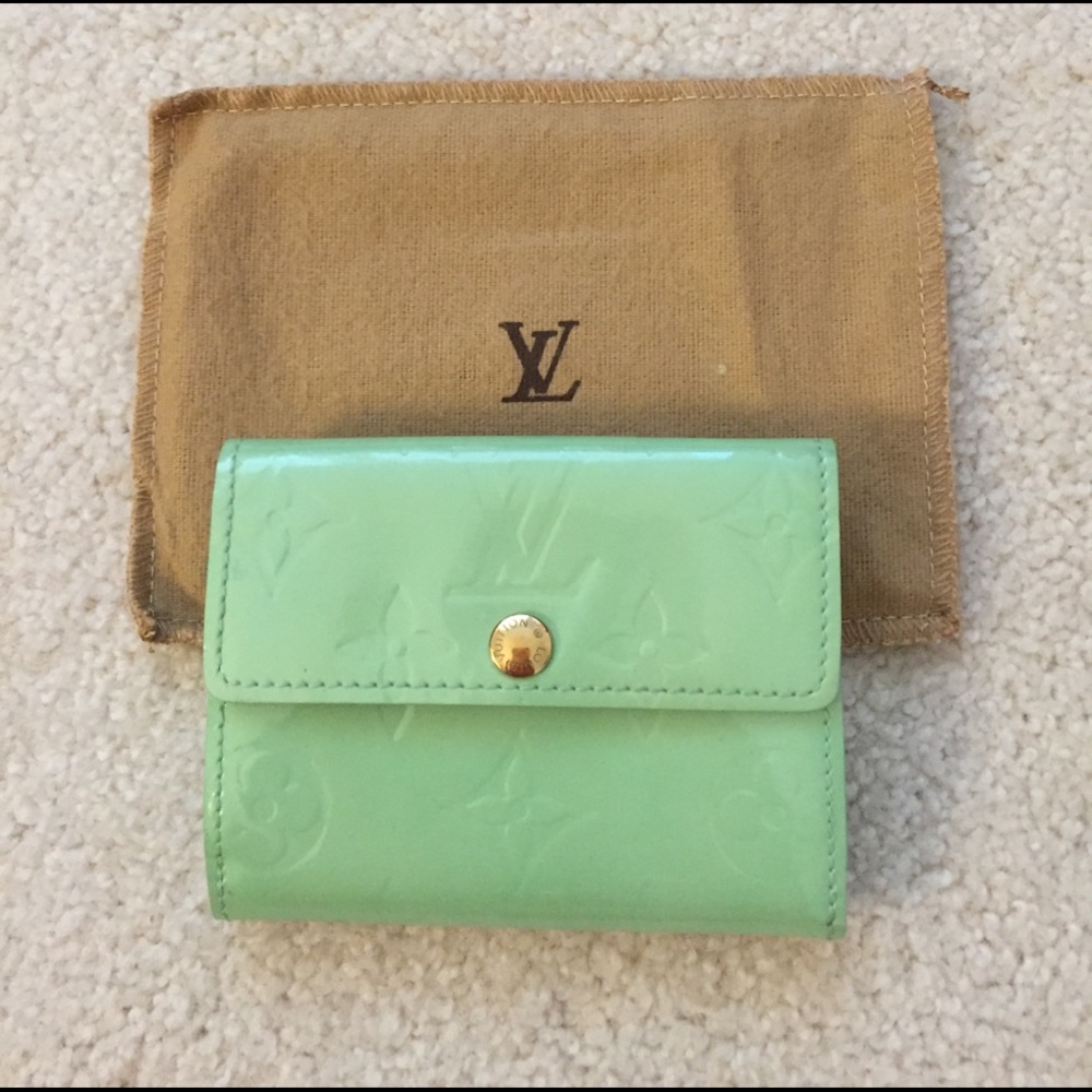 100% Authentic Louis Vuitton Vernis Ludlow