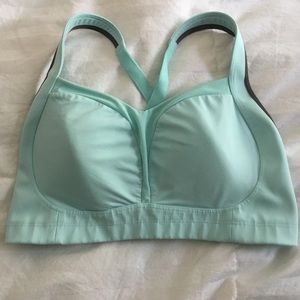 lululemon tata tamer sz 36DD