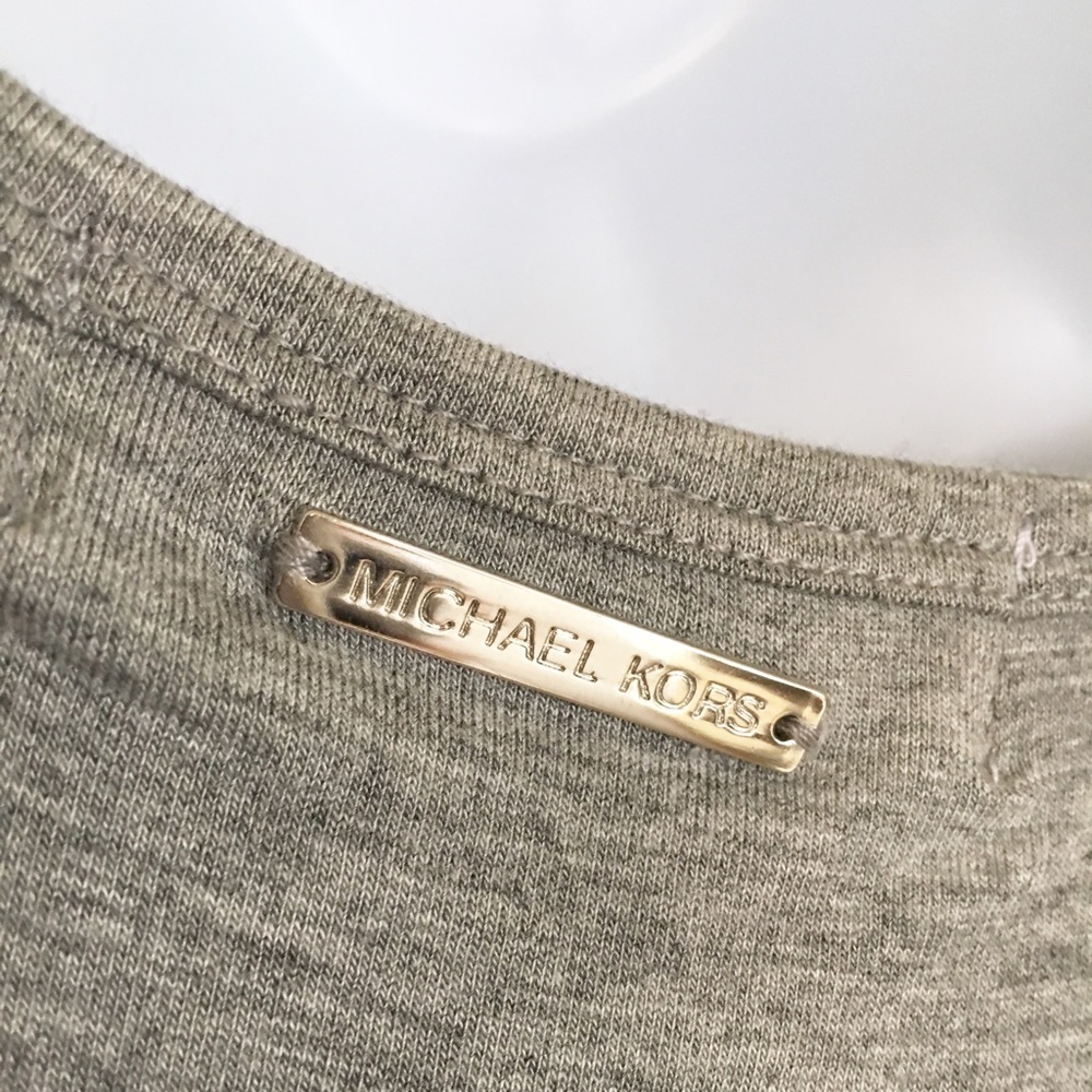 🆕 Michael Kors Cold Shoulder Top - Picture 4 of 5