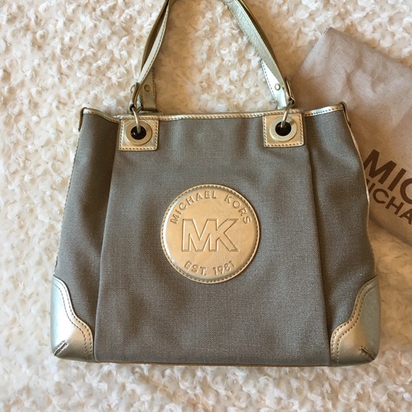 MICHAEL Michael Kors Handbags - ✨MICHAEL KORS Tote✨