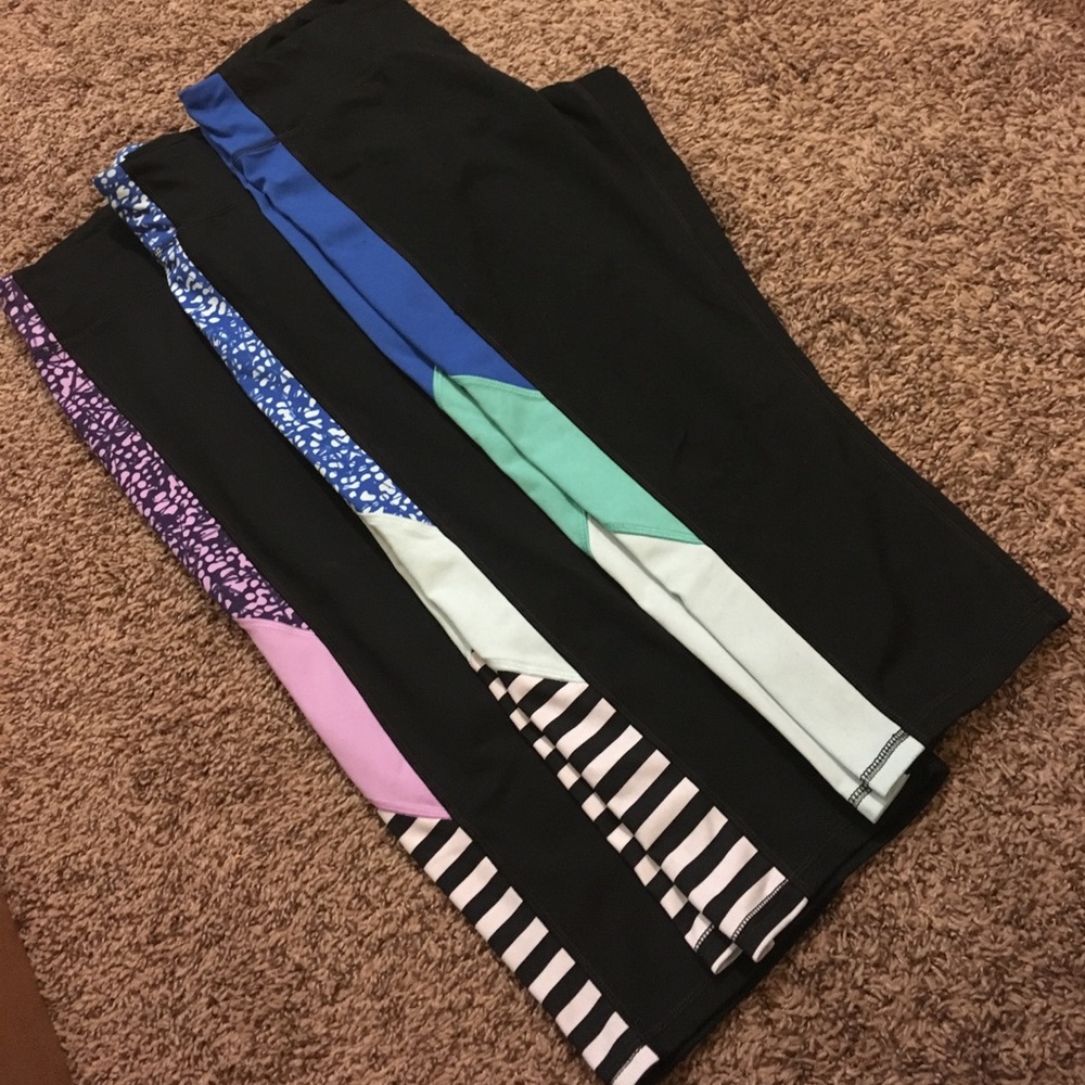 3 pairs Champion DuoDry capris leggings