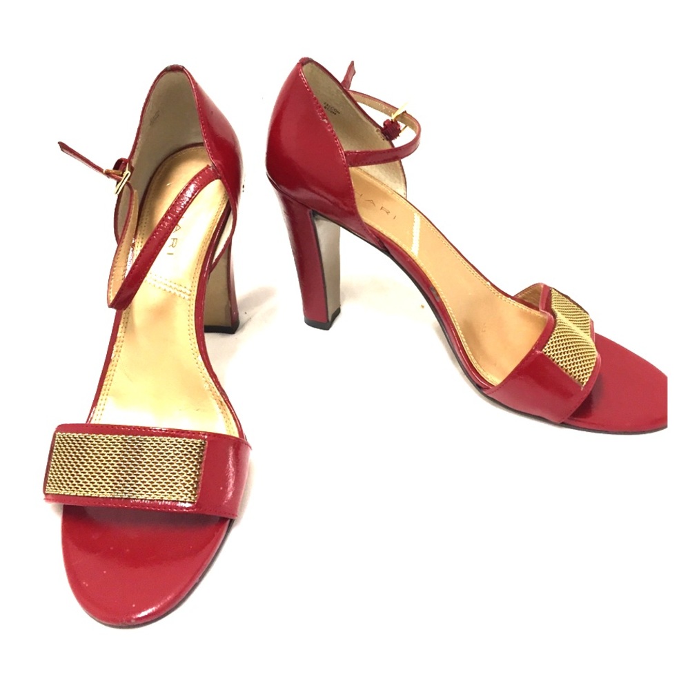 Tahari Red and Gold Accent OpenToe Block Heel Sz 8