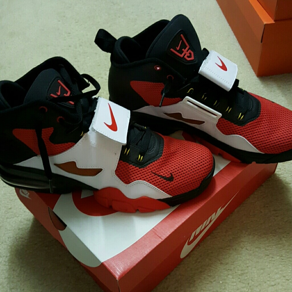 Deon Sanders Men's Nike Air Diamond Turf VI