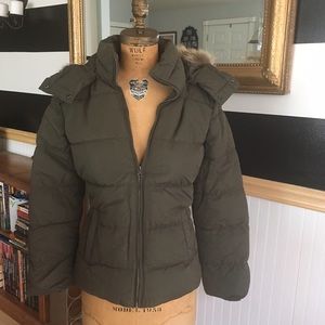 Green puffer with detachable hood