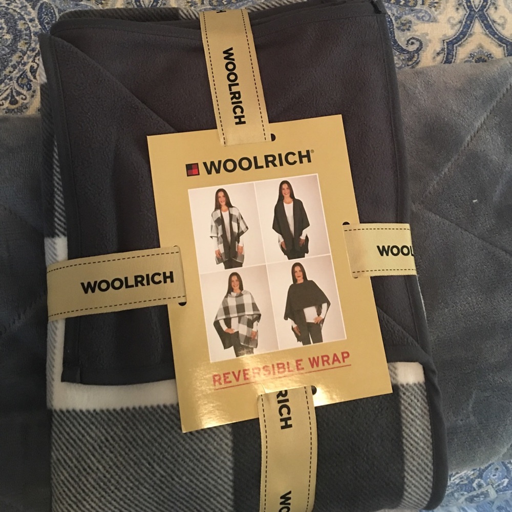 🎉Woolrich reversible wrap🎉