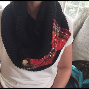Betsey Johnson Infinity scarf