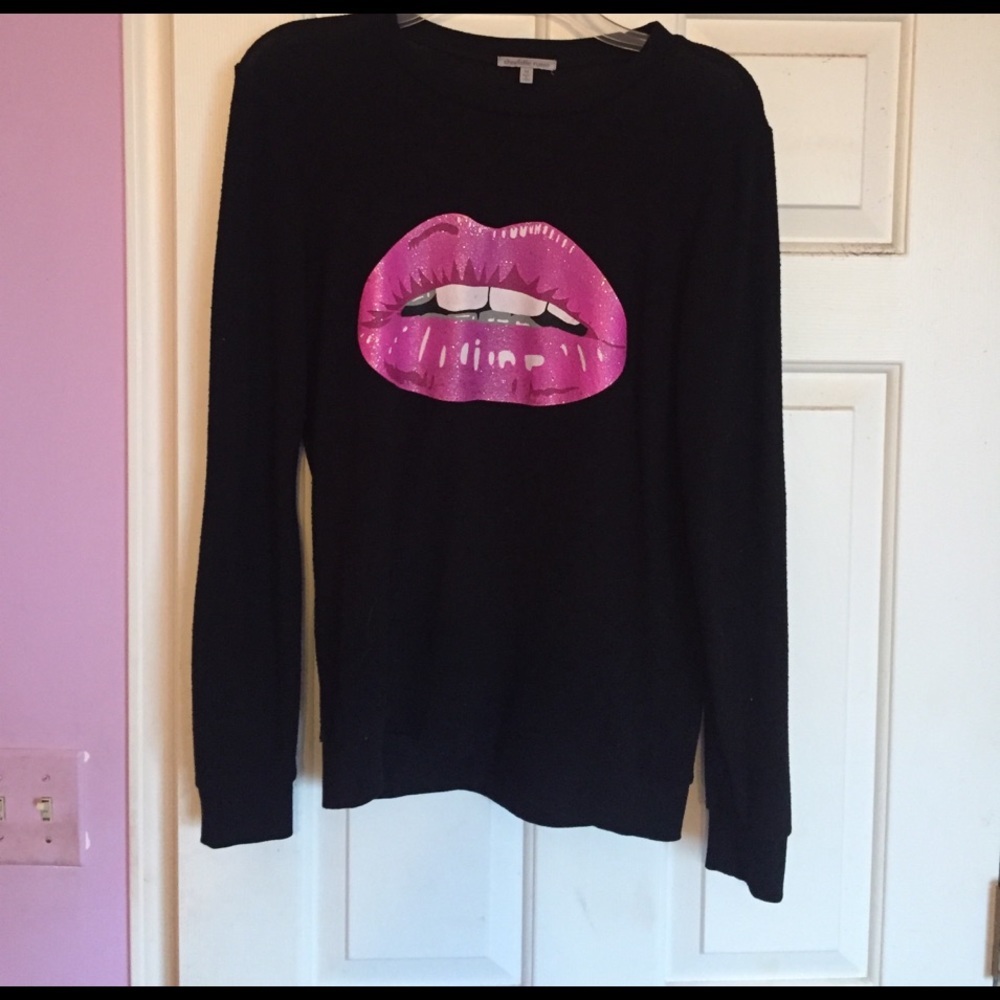 Purple lips sweater