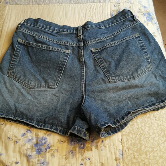 New York & Co. Jean shorts - Picture 3 of 3