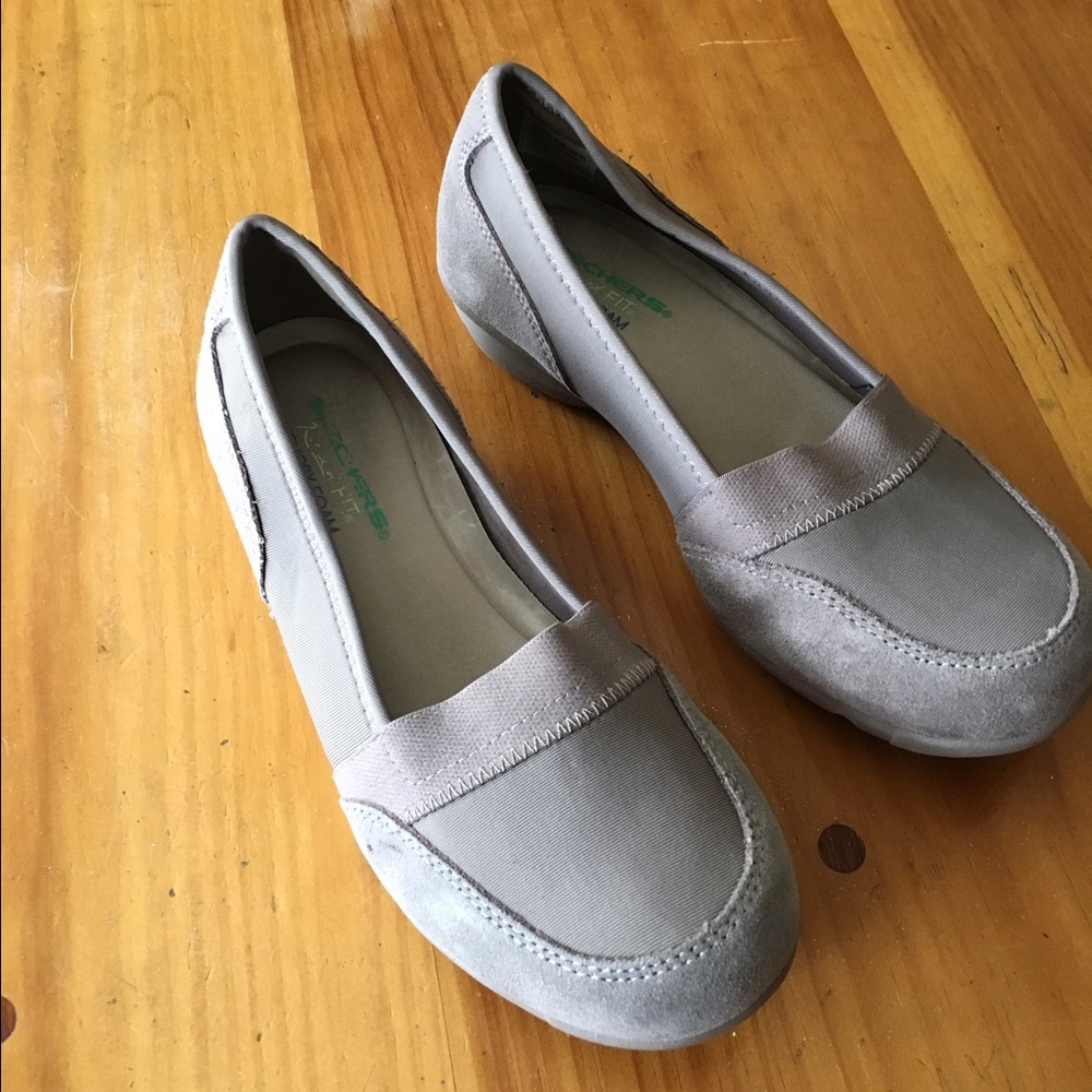 Skechers memory foam shoes