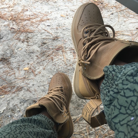 nike air force 1 sf1