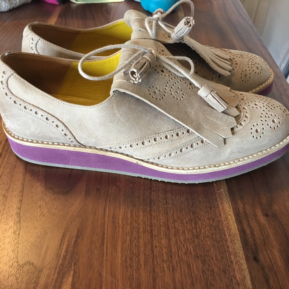 Oxford shoes in excellent condition!