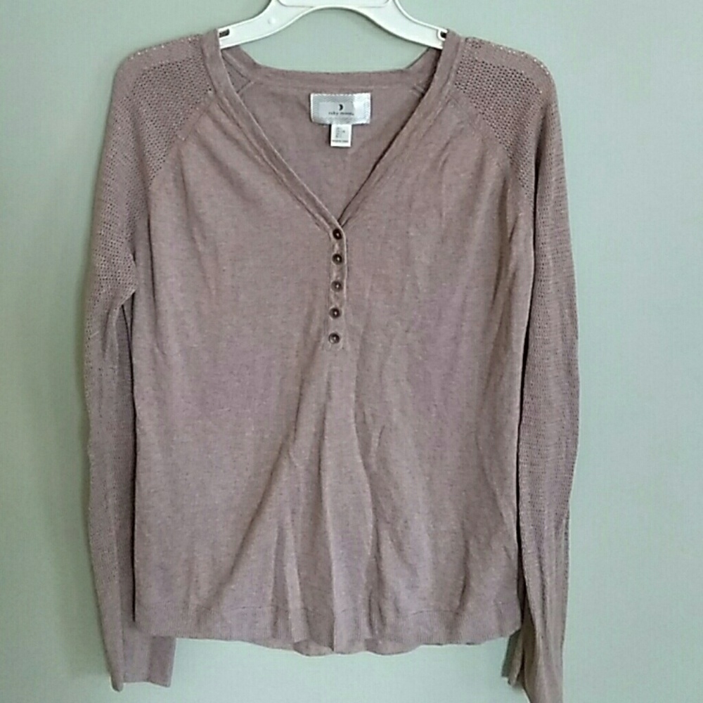 Long sleeve top