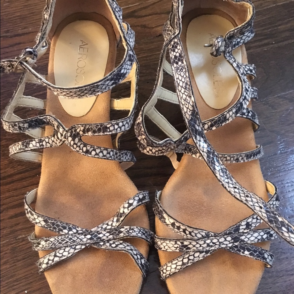 Aerosoles leather snakeskin wedges