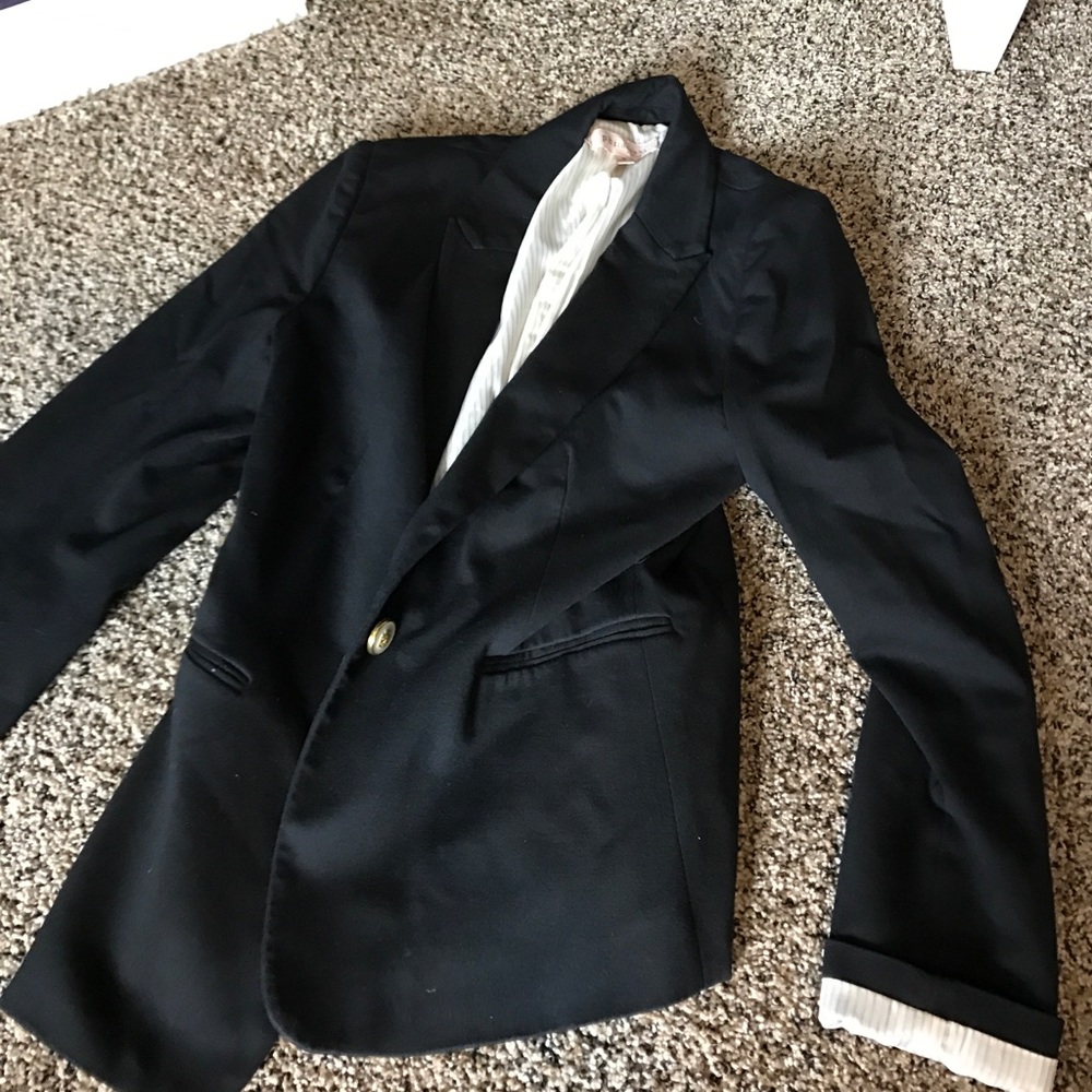 Black jacket lined with stripes
