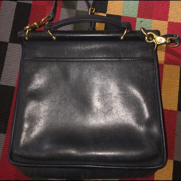 Coach Bags - Coach VINTAGE cross-body Coach Bags - Coach VINTAGE cross-body