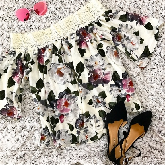 Stella Floral Crochet Top - Picture 2 of 3