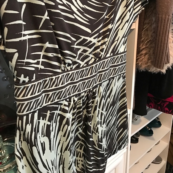 BCBGMaxAzria Top - Picture 4 of 4